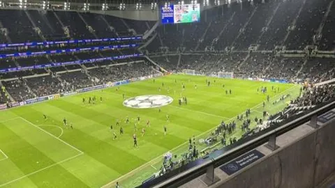 “阿莫林再遭质疑：探寻拉什福德重返一线的关键因素”